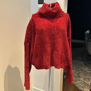 Brand new with tags and so so soft. Size medium.